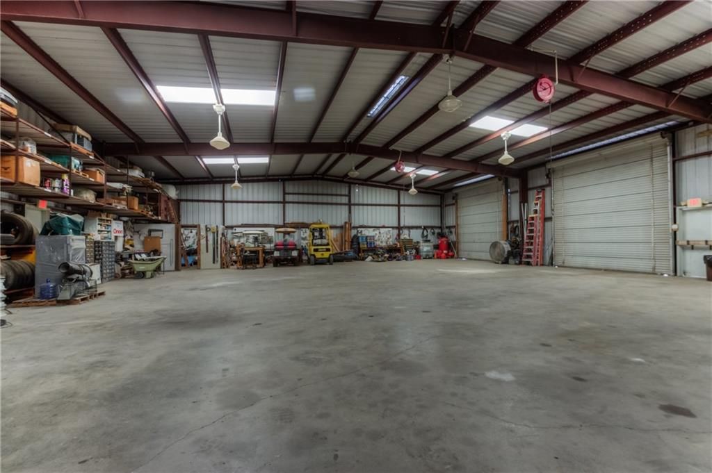 8200 N Interstate 45 Service Rd, Palmer, TX 75152